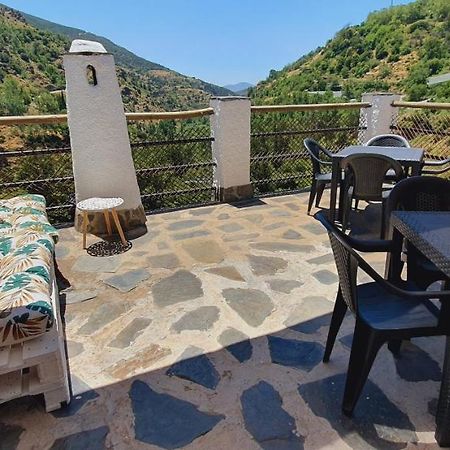 شقة El Capricho De Trevélez المظهر الخارجي الصورة